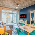 Detailed 2Bd - Central Dt- Gym, Pool, Parking Sleep8