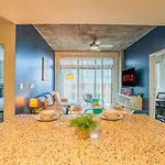 Detailed 2Bd - Central Dt- Gym, Pool, Parking Sleep8